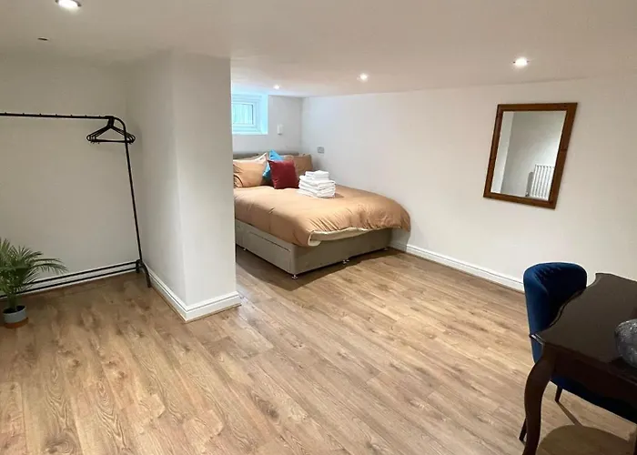 Modern One-bed Flat In Armley *