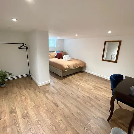 Modern One-bed Flat In Armley *