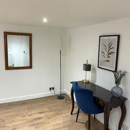 Modern One-bed Flat In Armley Apartman *